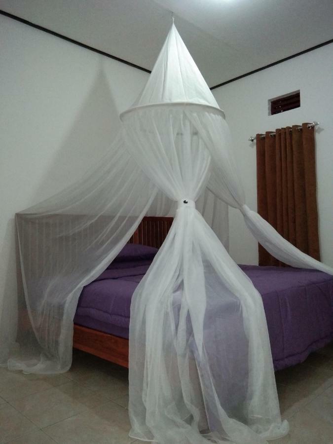 Safsia Homestay Toyapakeh Экстерьер фото
