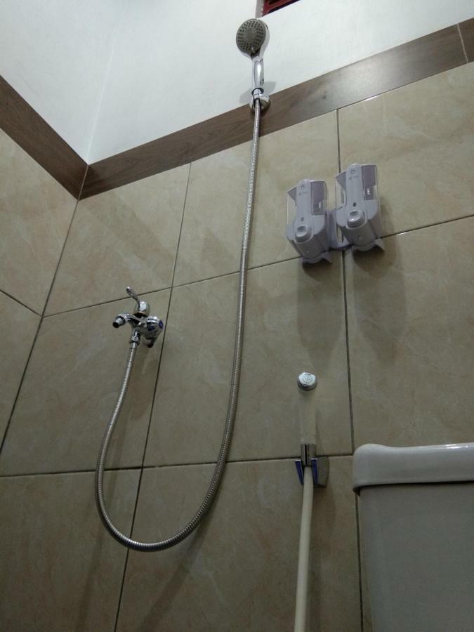 Safsia Homestay Toyapakeh Экстерьер фото